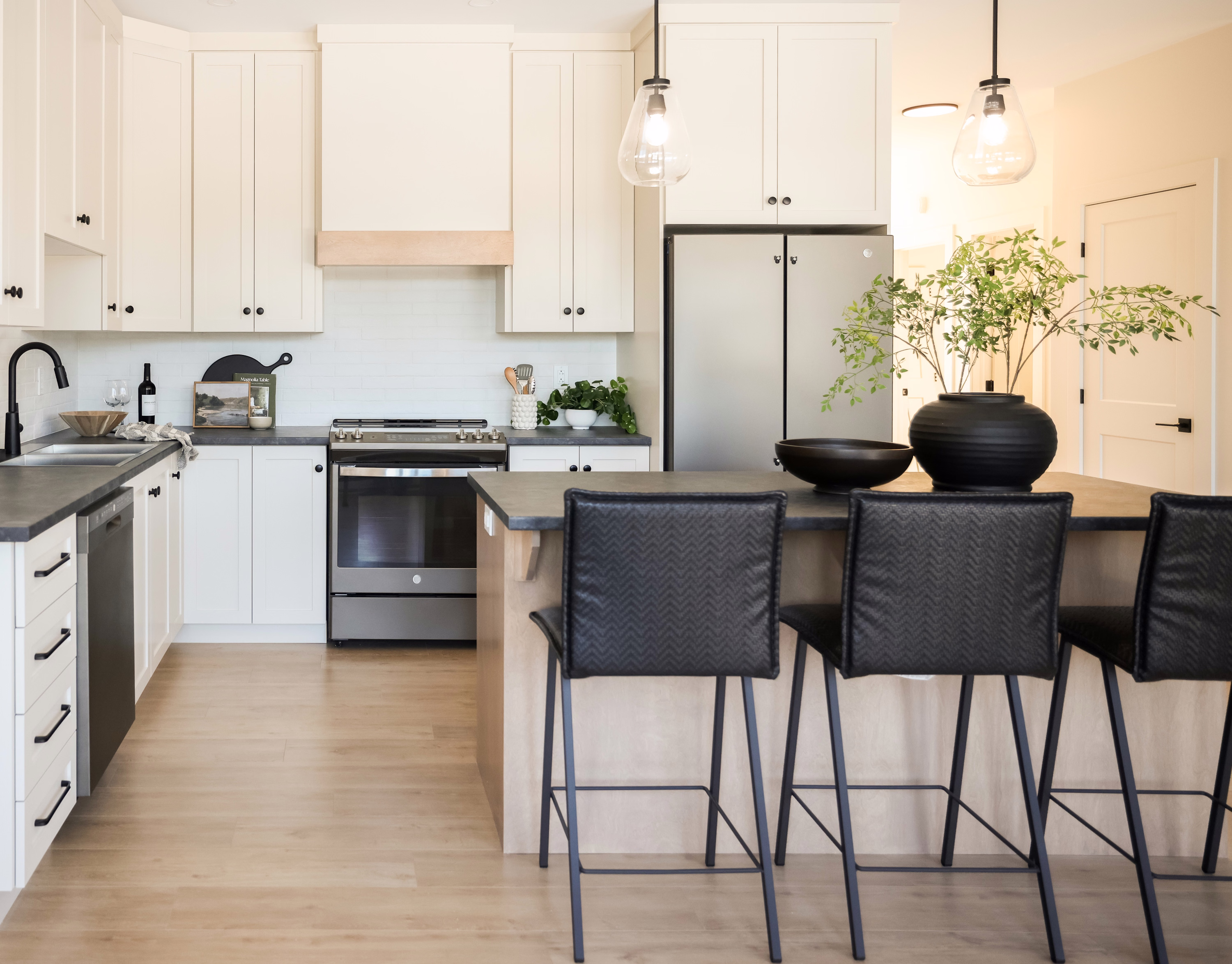The Pitcher Plant — Kitchen layout and island seating